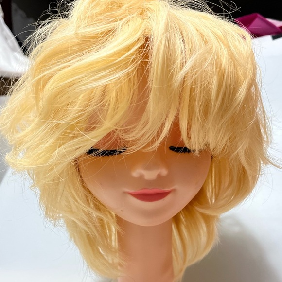 Blonde Wig for Women - Picture 6 of 7